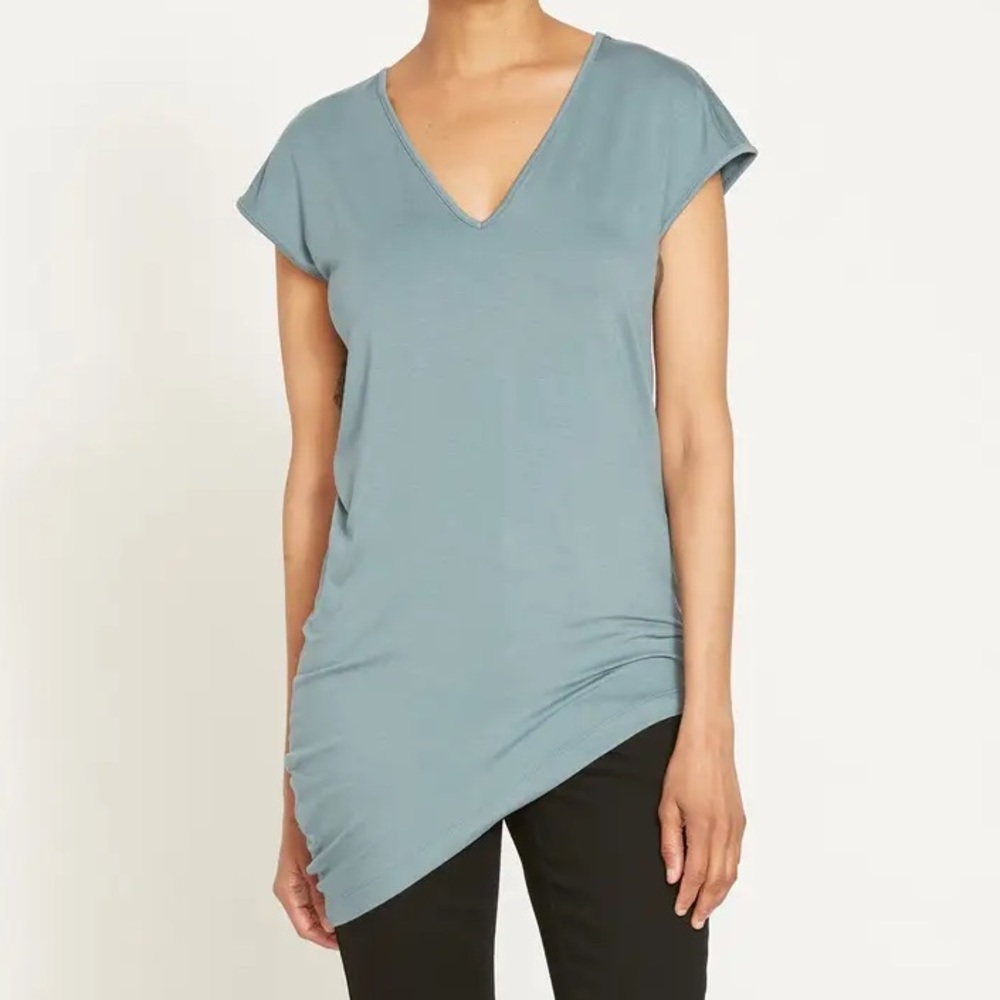 Universal Standard Liquid Jersey V-Neck Genevette Top in Goblin Blue - Size 3XS